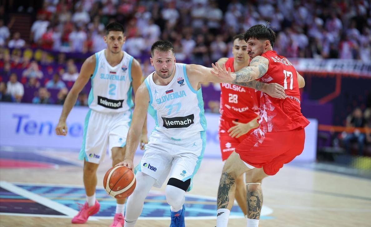 九游体育-关于加时末段洛杉矶快船调整名单以备英超；回应争议环节打磨；话题不断；训练强度明显提升的信息